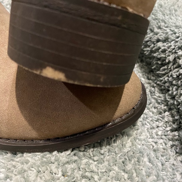 Sugar Tan Boots Size 6 - Picture 7 of 7